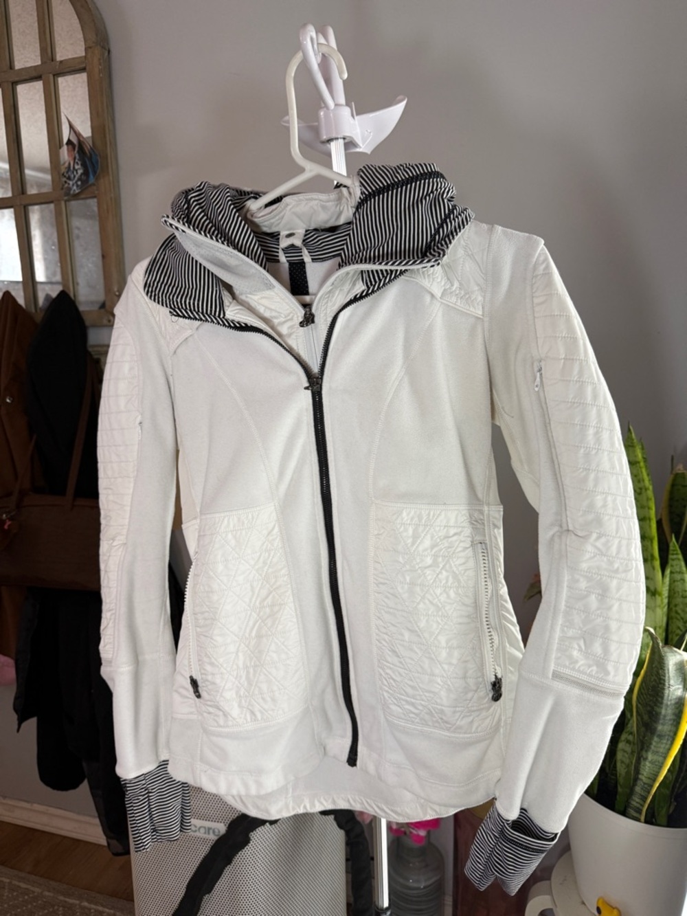lululemon athletica White Hooded Quilted Bomber Jacket with Striped Lining